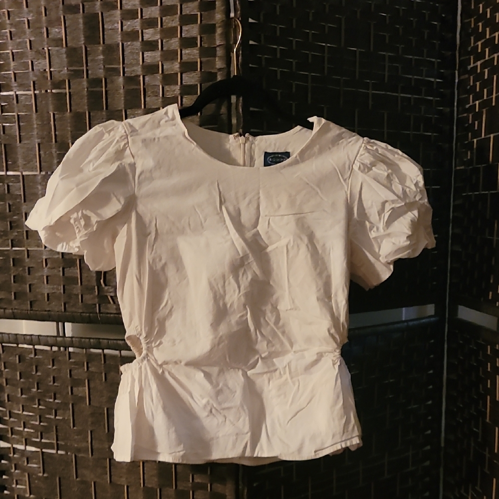 Elegant White Puff Sleeve Top